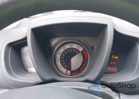 2014 Scion Xd из США, поврежденный, VIN JTKKUPB45E1040185